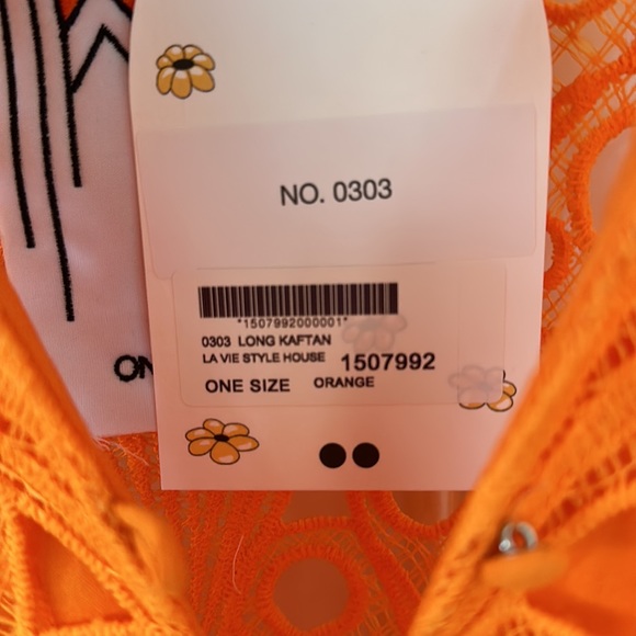 NWT 2023 La Vie SCALLOPED GUIPURE-LACE KAFTAN IN ORANGE - Picture 4 of 5